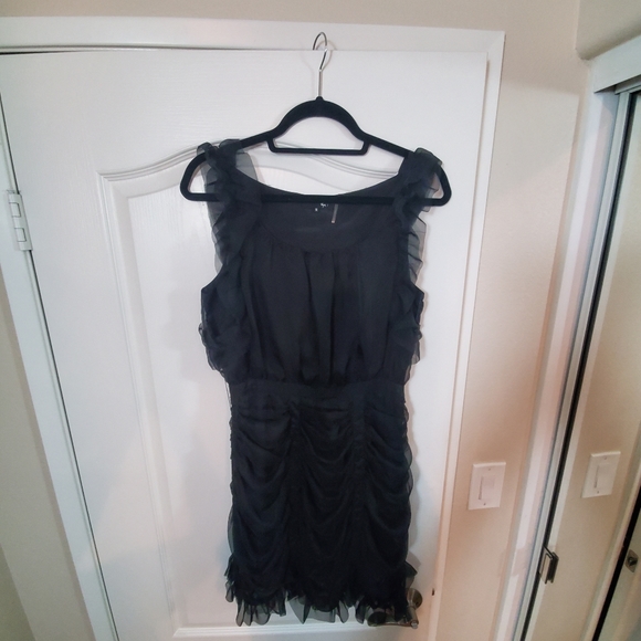 Black Mid-length dress. Size S - Picture 2 of 3